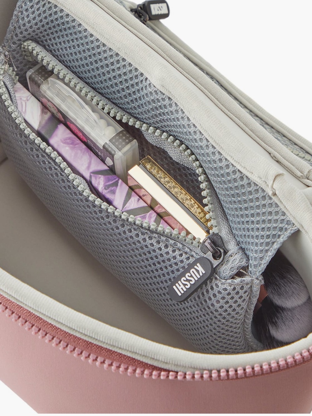 Kusshi Pink Women's Cosmetic Train Case Large NWT in package - Picture 6 of 12
